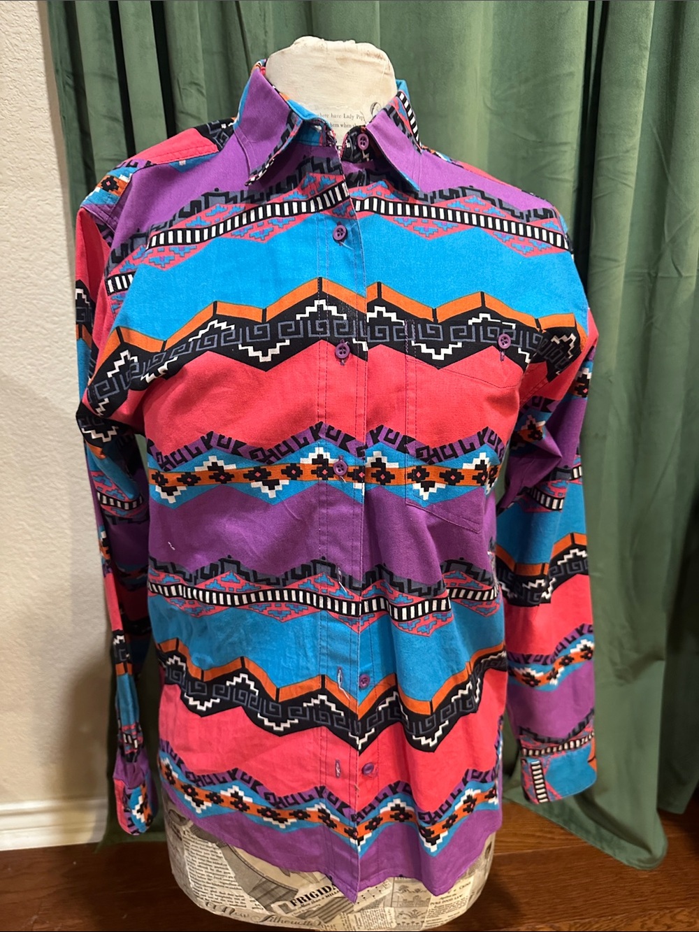 vintage 1990s Wrangler Aztec/Southwestern print button-up shirt